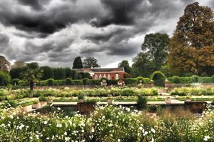Jardin blanc du Palais de Kensington (Londres, Angleterre), en souvenir de Lady Diana Spencer, Princesse de Galles